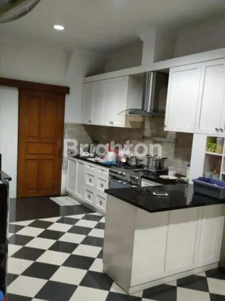 image RUMAH TINGGAL DUA LANTAI AMAN DAN NYAMAN SUNTER JAKARTA UTARA (6)