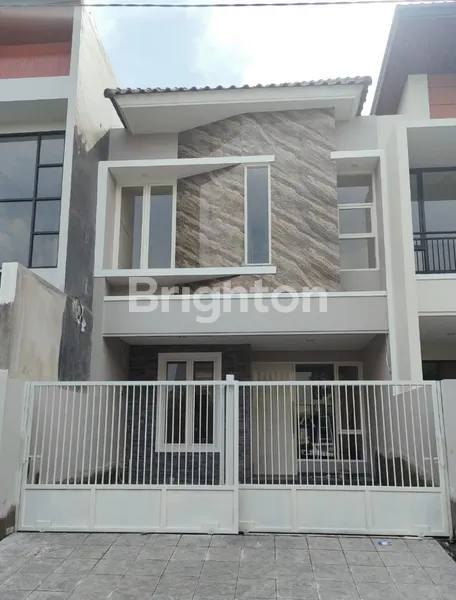 image RUMAH PANTAI MENTARI, ROW 3 MOBIL, DKT LEBAK, KENJERAN, 2 LANTAI (1)