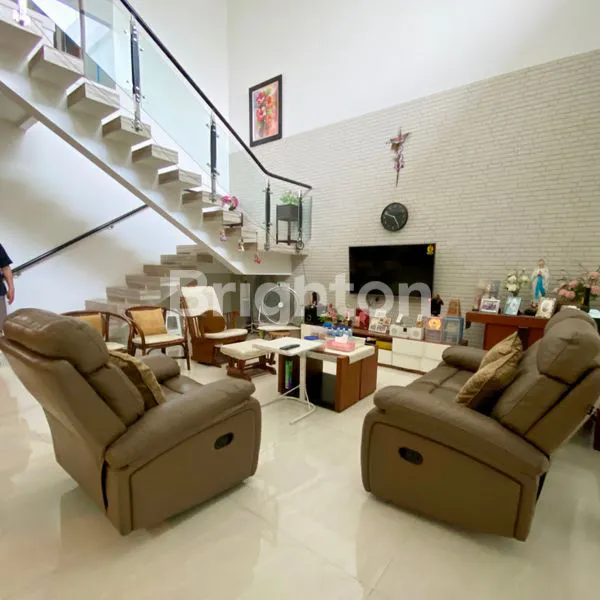 image TURUN HARGA JUAL CEPAT RUMAH MEWAH SIANTAN RAYA CENGKARENG (2)