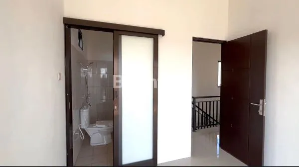 image RUMAH BARU MINIMALIS DESIGN  2 LANTAI 3 BR DI KAWASAN KAMPUS DI JIMBARAN (6)