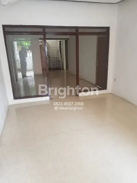 image DIJUAL RUMAH 2 LANTAI DI KOTA MADIUN (1)