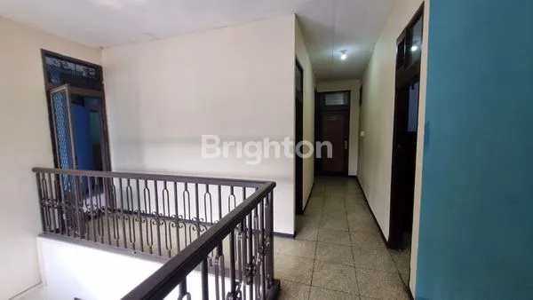 image RUMAH TOMANG 2 LANTAI PLUS KOST 15 PINTU LANGSUNG CUAN (5)