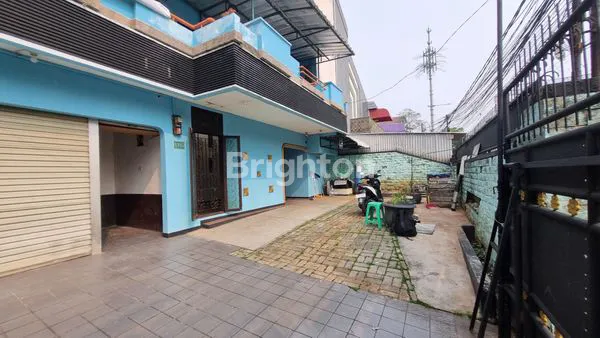 image RUMAH TOMANG 2 LANTAI PLUS KOST 15 PINTU LANGSUNG CUAN (2)