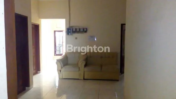 image DISEWAKAN RUMAH DENGAN HALAMAN LUAS LOKASI STRATEGIS (6)