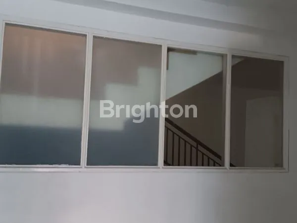 image RUMAH DI LANTAI 1 ADA RUANG LUAS UTK TEMPAT USAHA DI BINTARO (7)