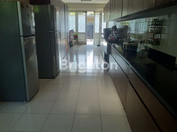 image SURABAYA PUSAT LINGKUNGAN TENANG (3)