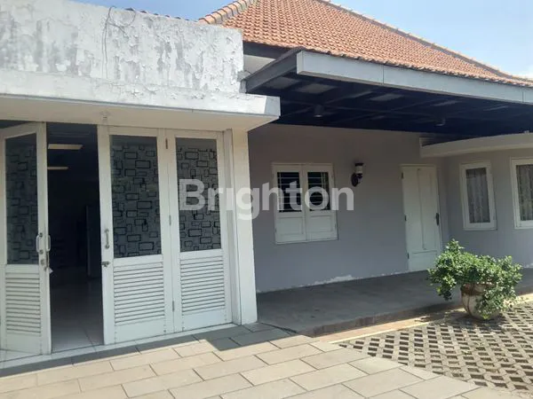 image SURABAYA PUSAT LINGKUNGAN TENANG (4)