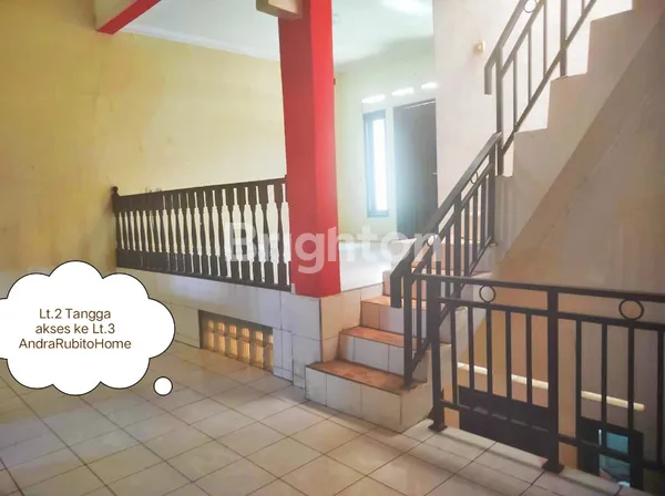 image RUMAH TERAWAT SIAP HUNI 3 LANTAI DI CIBIRU BANDUNG (7)