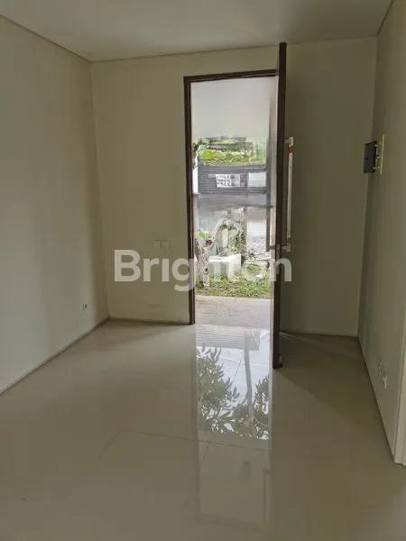 image DIJUAL RUMAH 2 LANTAI DI CITRALAND NORTHWEST LAKE (2)