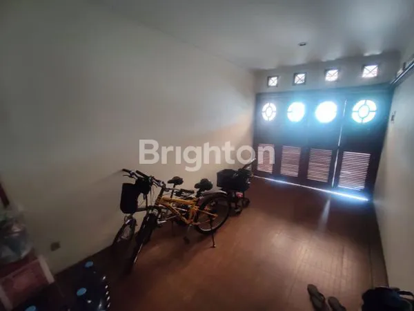 image RUMAH DI BOULEVARD KOTAWISATA CIBUBUR DENGAN 6 KAMAR TIDUR SHM DEKAT DENGAN LIVING WORLD MALL, SPORT CENTER DAN PINTU TOL NAGRAK KOTAWISATA (6)