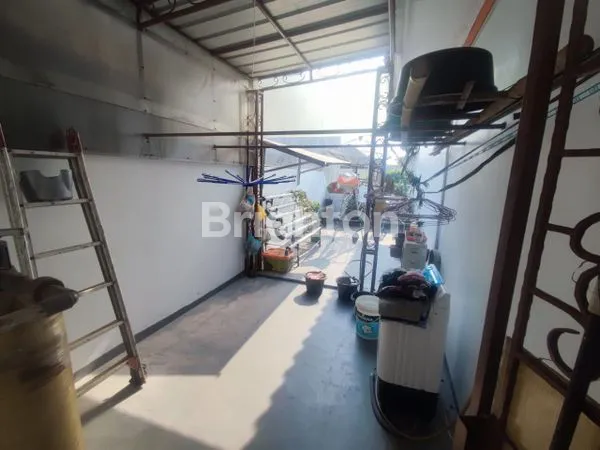 image RUMAH DI BOULEVARD KOTAWISATA CIBUBUR DENGAN 6 KAMAR TIDUR SHM DEKAT DENGAN LIVING WORLD MALL, SPORT CENTER DAN PINTU TOL NAGRAK KOTAWISATA (8)