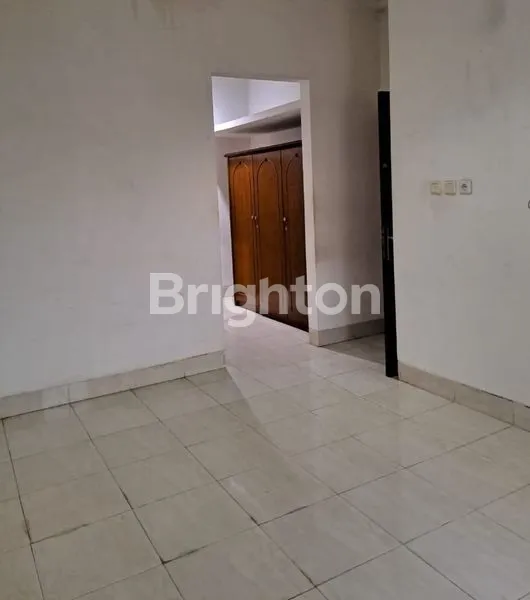 image HUNIAN STRATEGIS DI PERMATA PURI, 3+1 KT, SIAP HUNI (7)