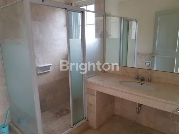 image RUMAH SIAP HUNI SRIWIJAYA GOLF LIPPO CENTRAL LIPPO KARAWACI (4)