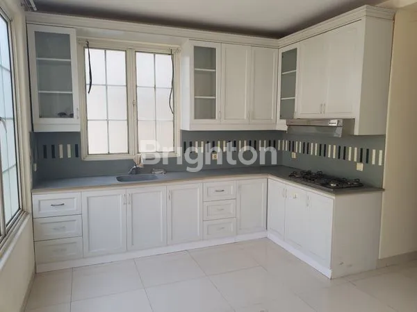 image RUMAH SIAP HUNI SRIWIJAYA GOLF LIPPO CENTRAL LIPPO KARAWACI (6)