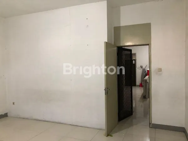 image RUMAH 2 LANTAI TAMAN COSMOS JAKARTA BARAT (6)