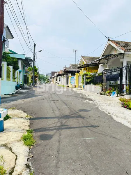 image RUMAH 1 LANTAI DI SULFAT AGUNG (8)