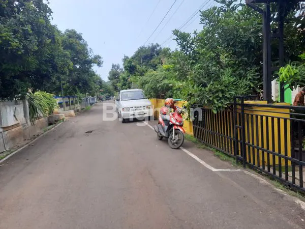 image RUMAH STRATEGIS LUAS TANAH 670 LUAS BANGUNAN 250M2 (2)