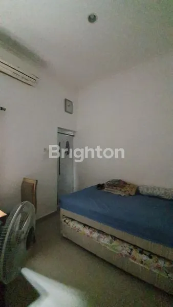 image RUMAH 3  LANTAI LOKASI PALING STRATEGIS DI JAGAKARSA (4)