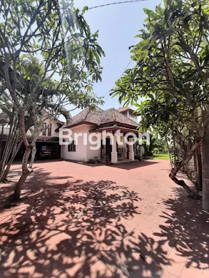 image RUMAH VILLA DEKAT CANGGU CLUB BALI (8)