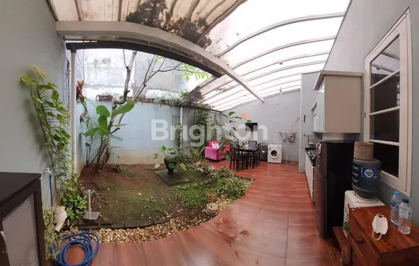 image RUMAH DUA LANTAI DI KAWASAN KOMPLEK PERUMAHAN LEGENDA WISATA CLUSTER PICASSO CIBUBUR  (2)