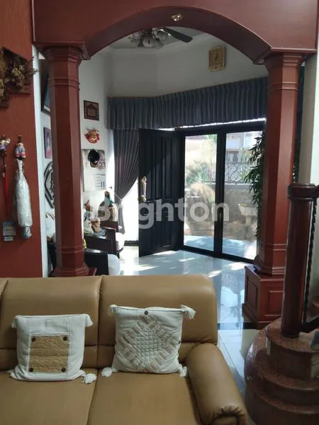 image RUMAH KLASIK TERAWAT SIAP HUNI!! SUTOREJO SURABAYA (2)