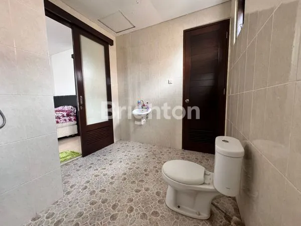 image RUMAH 3 LANTAI FULL FURNISHED AREA JIMBARAN (6)