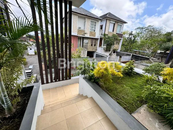 image RUMAH 3 LANTAI FULL FURNISHED AREA JIMBARAN (2)