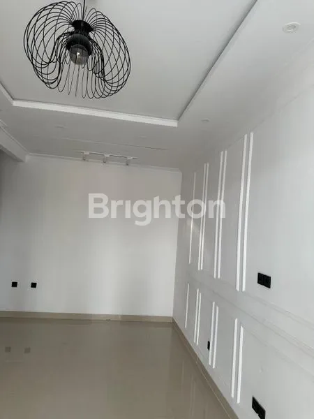 image RUMAH 2,5 LANTAI DALAM CLUSTER SIAP HUNI DI GRAND WISATA BEKASI (2)