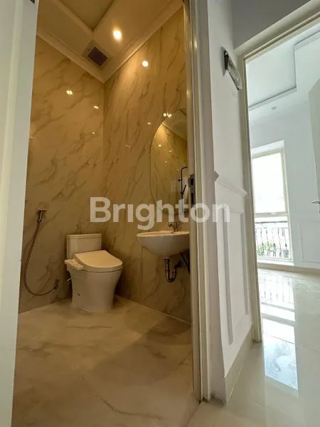 image RUMAH 2,5 LANTAI DALAM CLUSTER SIAP HUNI DI GRAND WISATA BEKASI (7)