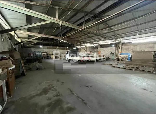 image PABRIK DAERAH JAKARTA BARAT, BEBAS BANJIR, CARPORT BISA MASUK TRUK, DAERAH USAHA SEMI PABRIK, KEAMANAN OK, ADA CCTV (1)