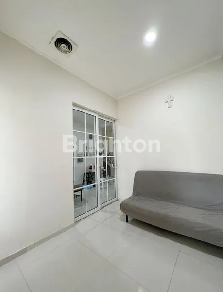 image RUMAH MINIMALIS 2 LANTAI SUTOREJO UTARA (7)