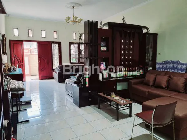 image RUMAH POJOK MEWAH GADING FAJAR 2 COCOK BUAT USAHA (5)
