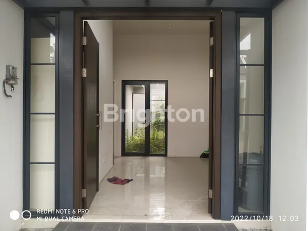 image RUMAH KEREN MODERN MINIMALIS DI PERUMAHAN GRAND SUNRISE MENGANTI (2)