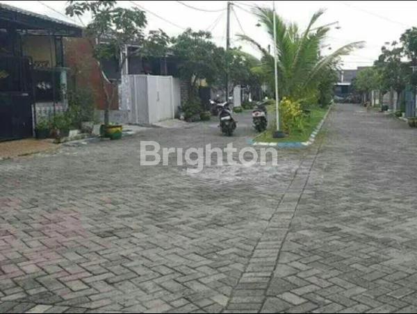 image RUMAH 2 LANTAI DI MENGANTI (4)