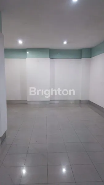 image GEDUNG 4 LANTAI NOL JALAN RAYA PERAK SELANGKAH KE PELABUHAN, TOL PERAK, TENGAH KOTA STRATEGIS  SIAP PAKAI, LAHAN PARKIR LUAS (7)