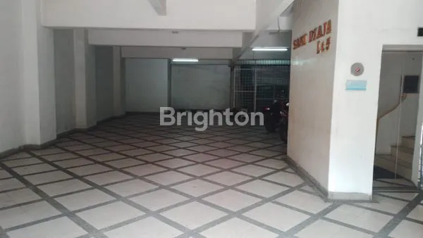 image GEDUNG 4 LANTAI NOL JALAN RAYA PERAK SELANGKAH KE PELABUHAN, TOL PERAK, TENGAH KOTA STRATEGIS  SIAP PAKAI, LAHAN PARKIR LUAS (3)