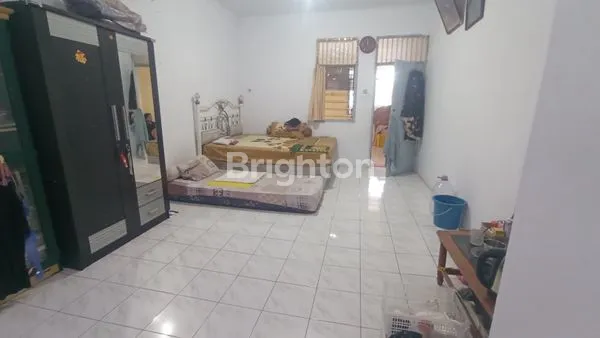 image RUMAH 3 LANTAI PADEMANGAN (3)