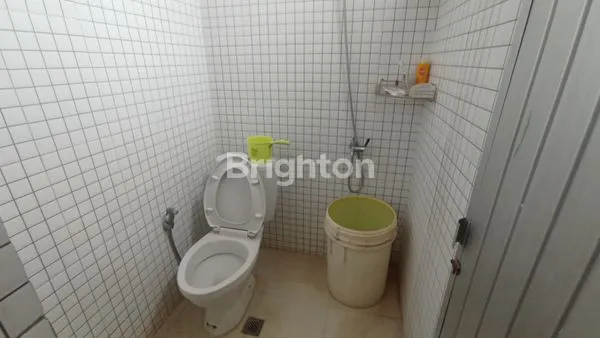 image RUMAH 3 LANTAI PADEMANGAN (8)