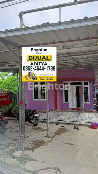 image RUMAH DI PINGGIR JALAN RAYA (1)