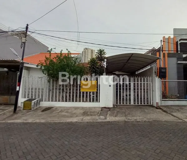 image RUMAH LAMA HITUNG HARGA TANAH DI KUPANG INDAH SURABAYA BARAT DEKAT MAYJEN DAN HR MOHAMMAD (1)