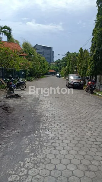 image NEW MINIMALIS MEWAH JEMURSARI SELATAN ON PROGRES 1LANTAI ROW 2.5 MOBIL (6)