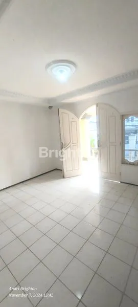 image DIJUAL RUMAH STRATEGIS LUAS & NYAMAN DI KAWASAN ASEM BARIS - JAKARTA SELATAN (5)