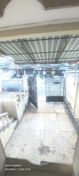 image DIJUAL RUMAH STRATEGIS LUAS & NYAMAN DI KAWASAN ASEM BARIS - JAKARTA SELATAN (6)