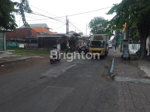 image RUMAH DI TENGAH KOTA SIDOARJO (2)