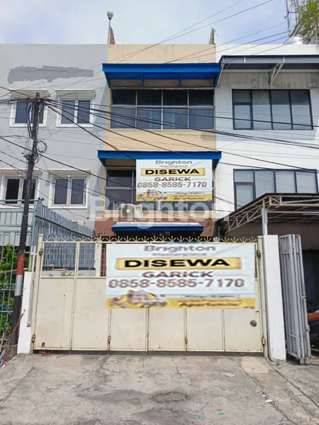 RUKO 3 1/2 LANTAI DI PINGGIR JALAN RAYA BESAR JEMBATAN 2 JAKARTA BARAT