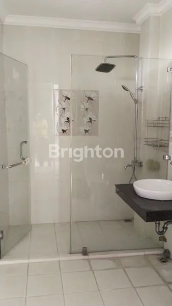 image RUMAH BAGUS SIAP HUNI DI KOMPLEK DKI SUNTER, TIDAK BANJIR (8)