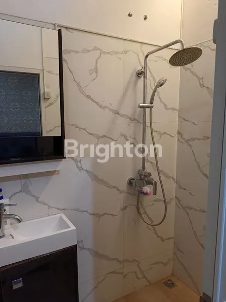 image RUMAH MODERN FURNISHED, DEKAT BPK PENABUR SUDIRMAN (6)