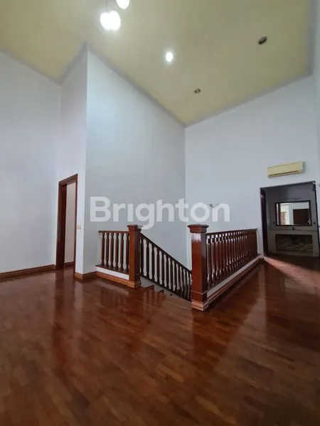 image DI SEWA RUMAH MEWAH 2 LANTAI DI CILANDAK TIMUR (5)