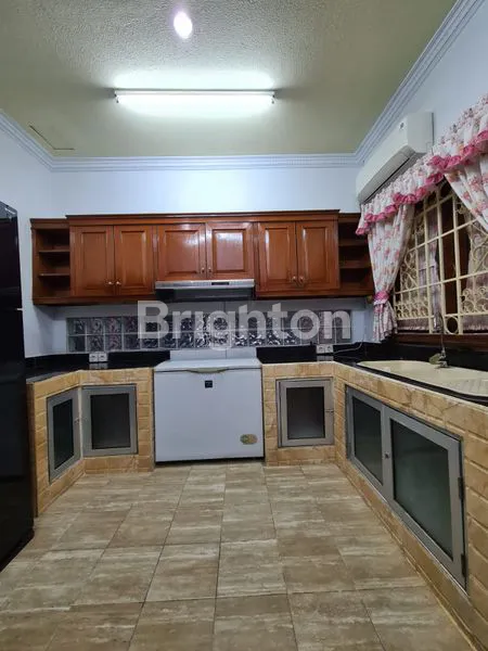 image DI SEWA RUMAH MEWAH 2 LANTAI DI CILANDAK TIMUR (4)