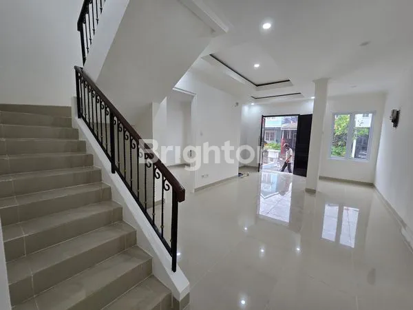 image RUMAH SIAP HUNI 2 LANTAI DI LEGENDA WISATA CIBUBUR GUNUNG PUTRI BOGOR (2)